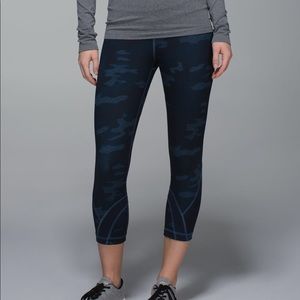 Lululemon Run: Inspire Crop II